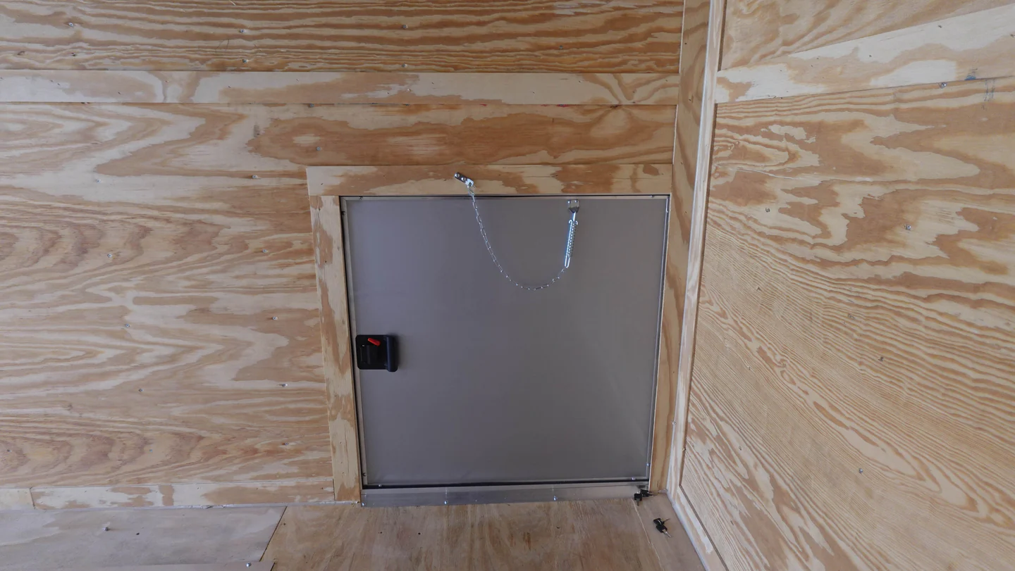 8.5' x 32' Silver Enclosed Trailer (3) 7,000LB Axles - Image 4