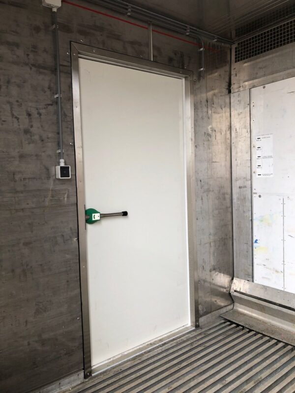 Used 10ft x 8ft 10′ Reefer Container - Image 2