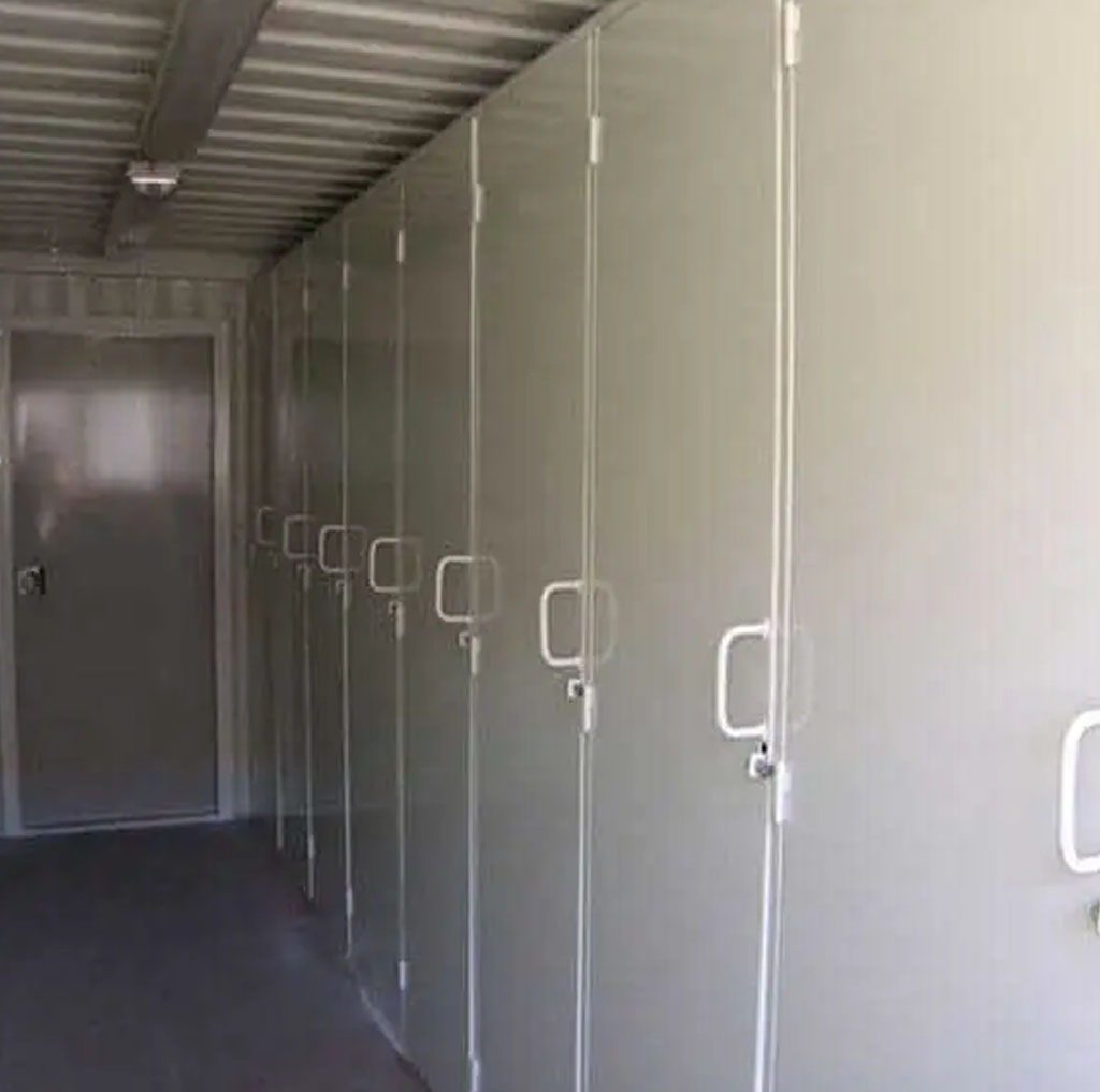 Change Rooms - Image 3